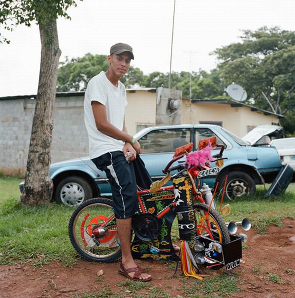 Pimped out Bikes in Panama (11 pics)