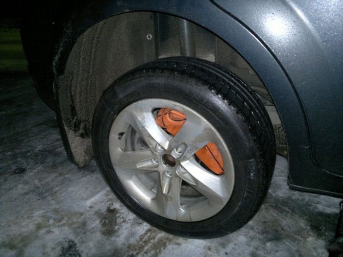 How To Remove a Wheel (12 pics)