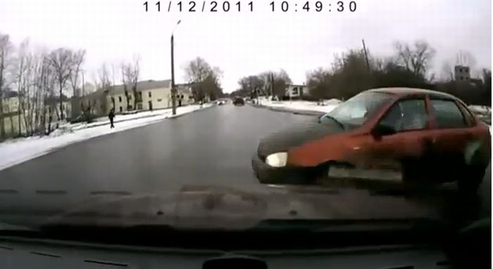 Car Crash Fail Compilation 2011 (video)