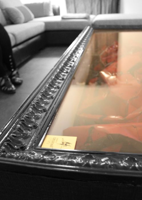 Crashed Ferrari Table (12 pics)