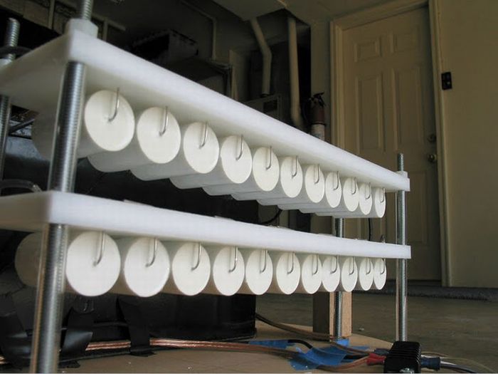 Twin Coils (24 pics)