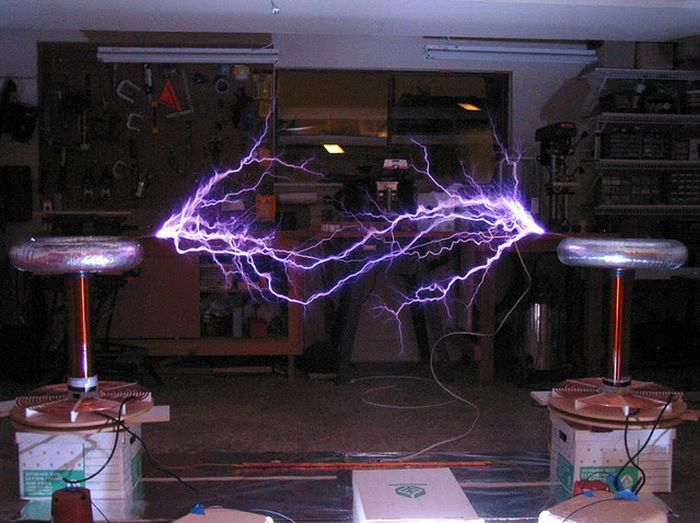 Twin Coils (24 pics)