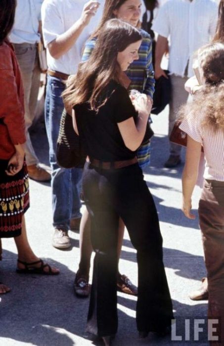 High School Fashion in 1969 (16 pics)