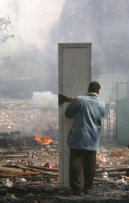 How Protesters In Egypt Protect Themselves (26 pics)