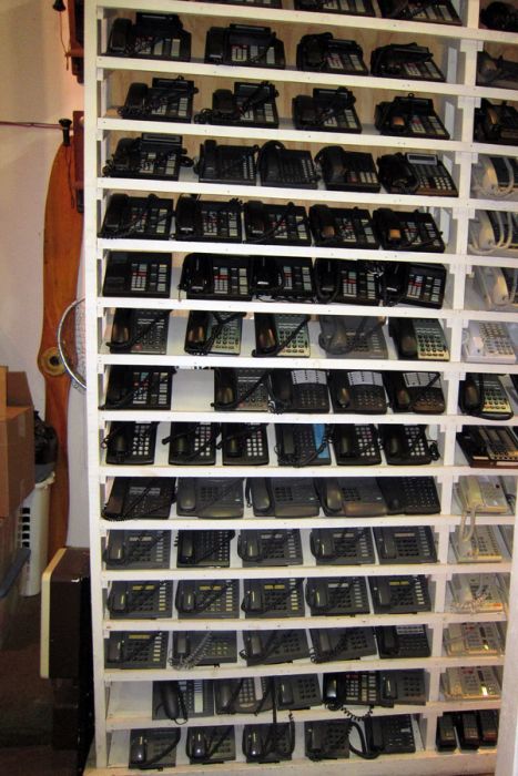 Hollywood Prop Warehouse (49 pics)