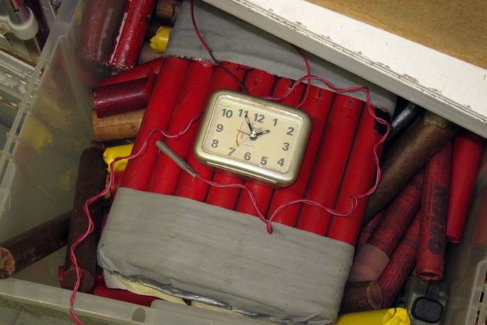 Hollywood Prop Warehouse (49 pics)