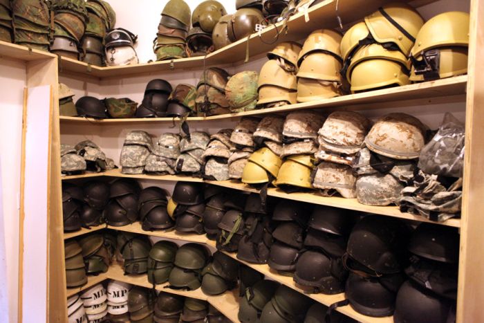 Hollywood Prop Warehouse (49 pics)