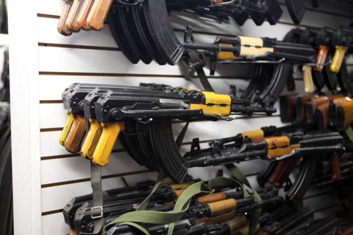 Hollywood Prop Warehouse (49 pics)