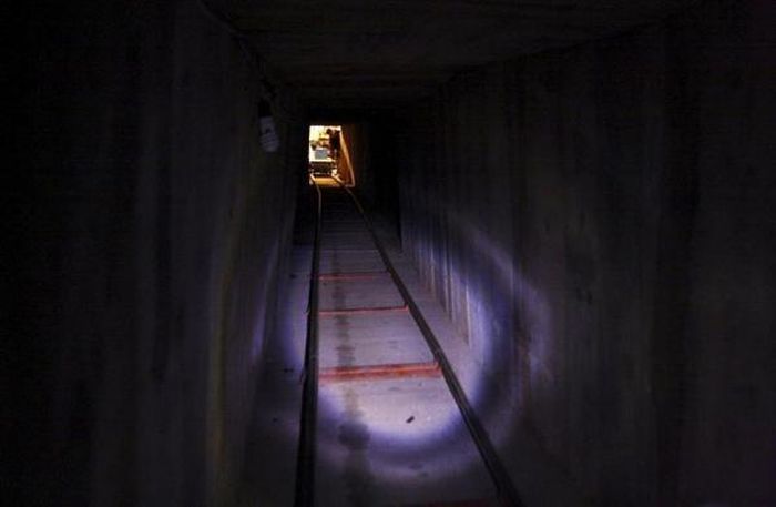 The Drug Tunnels Under the U.S.-Mexico Border (17 pics)