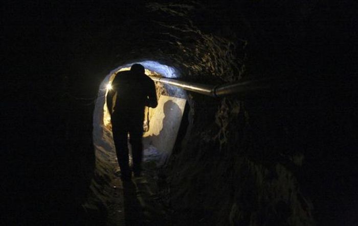 The Drug Tunnels Under the U.S.-Mexico Border (17 pics)