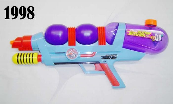 Super Soakers from ’91 -’11 (20 pics)