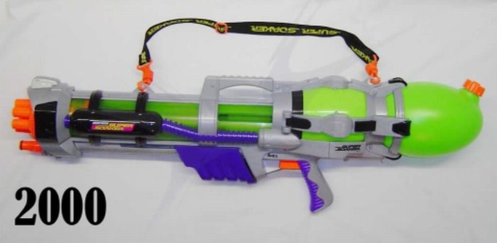 Super Soakers from ’91 -’11 (20 pics)