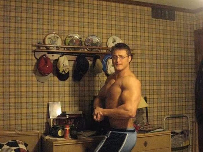 2 Year Long Male-to-Female Transformation (49 pics)