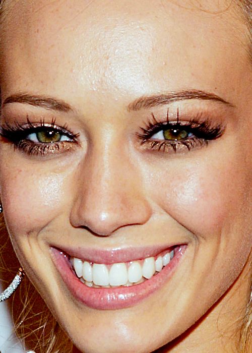 Celebrity Close-Up Shots (60 pics)