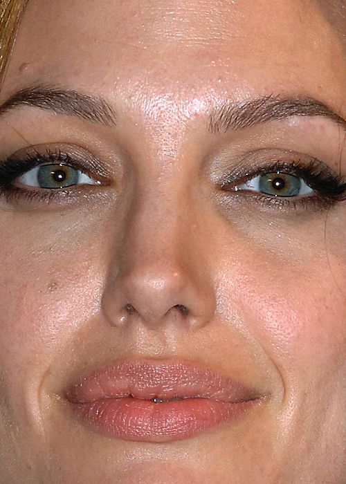 Celebrity Close-Up Shots (60 pics)
