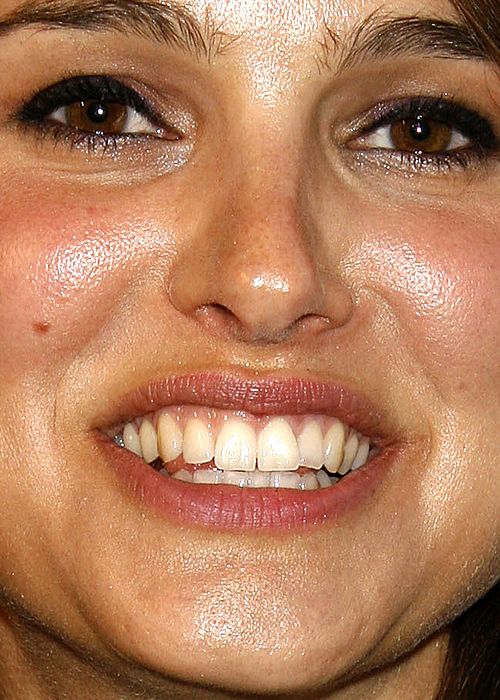 Celebrity Close-Up Shots (60 pics)