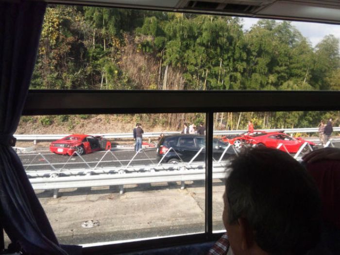 Massive Supercar Crash in Japan (10 pics + video)