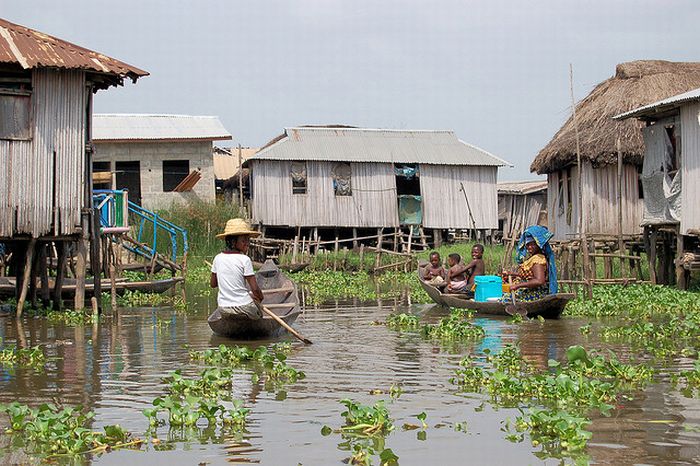 Ganvié - Lake City of Africa (35 pics)