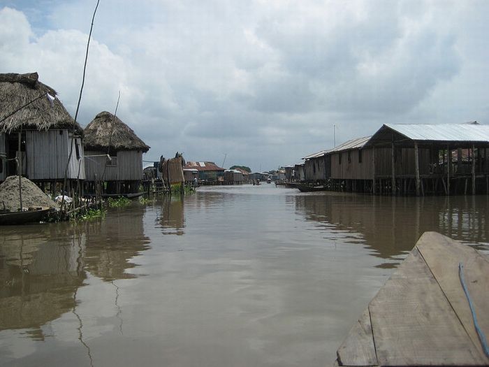 Ganvié - Lake City of Africa (35 pics)