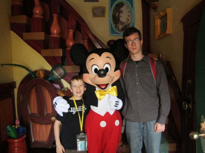 He Is Very Excited (12 pics)