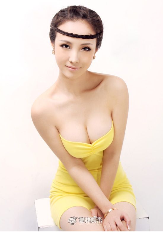 Gan Lulu. Chinese Sexy Internet Sensation (52 pics)