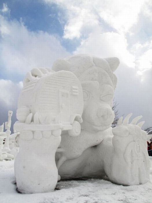 Beautiful Snow Sculptures (36 pics)