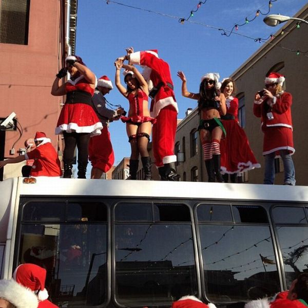 Santacon 2011 (22 pics)