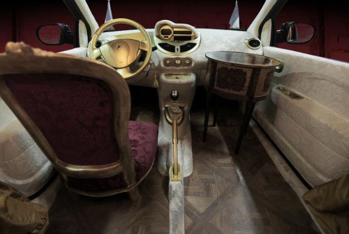 Riddle of the Day. Would You Guess What Car It Is? (3 pics)