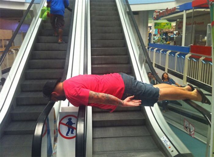 The Most Extreme Planking Moments 38 Pics