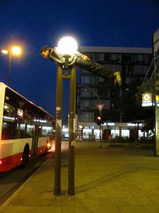 The Most Extreme Planking Moments (38 pics)