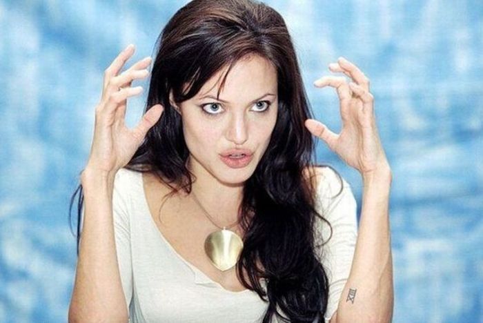 Funny Faces of Angelina Jolie (79 pics)