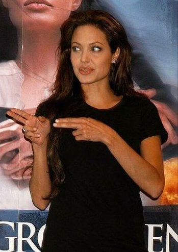 Funny Faces of Angelina Jolie (79 pics)