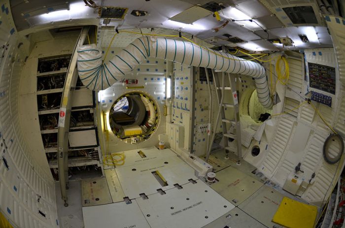 Inside Shuttle Atlantis (12 pics)