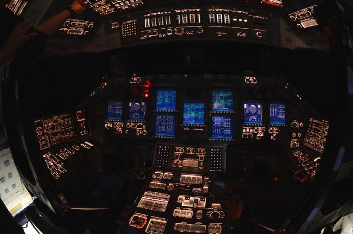 Inside Shuttle Atlantis (12 pics)