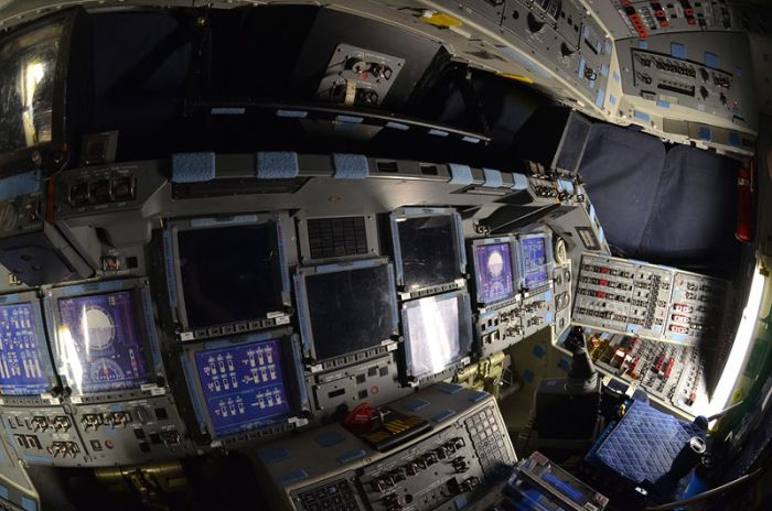 Inside Shuttle Atlantis (12 pics)