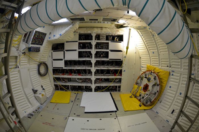 Inside Shuttle Atlantis (12 pics)