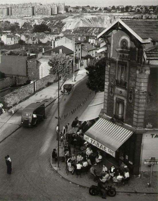 Paris in 1940-50s (41 pics)