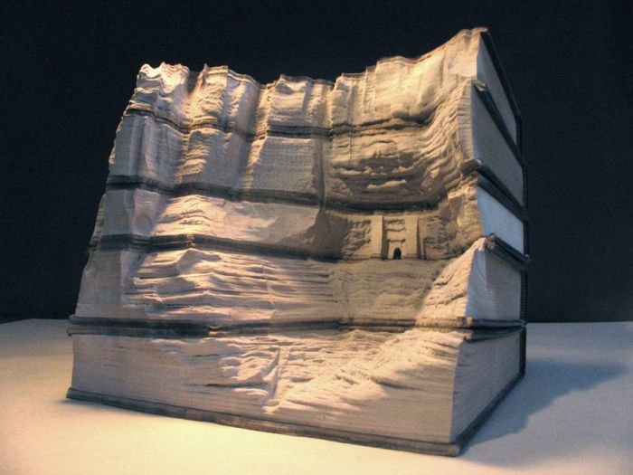 Beautiful Book Carving Art (18 pics)