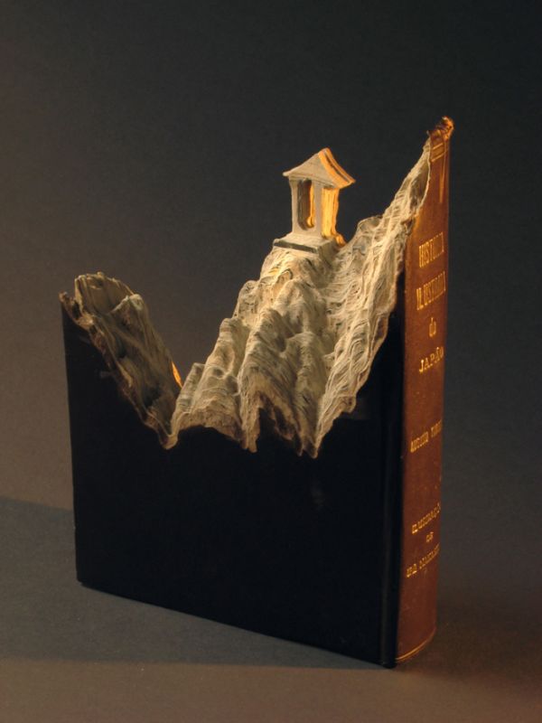 Beautiful Book Carving Art (18 pics)