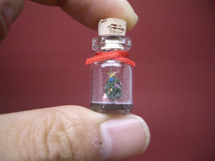 Tiny World In A Bottle (27 pics)