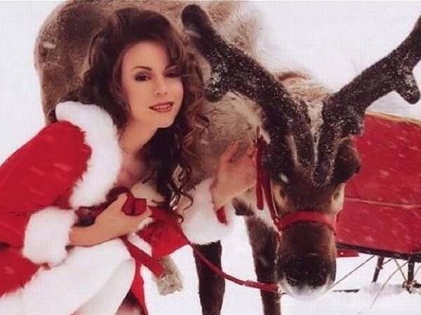 Christmas Celebrities (30 pics)