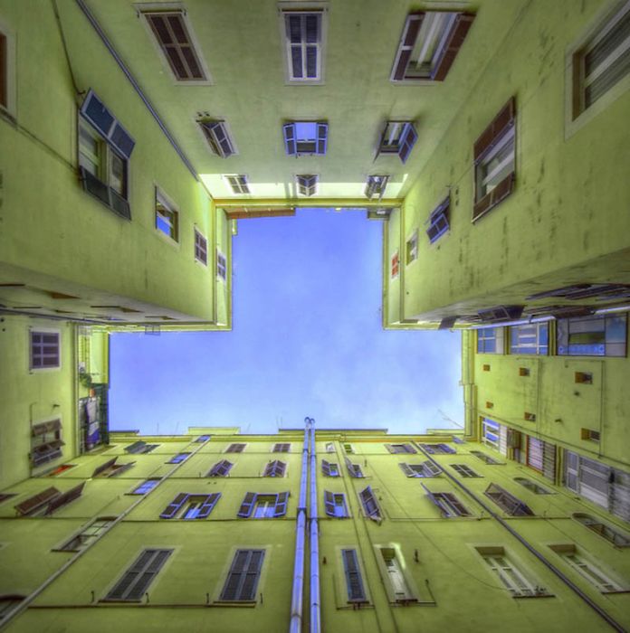 Sky Inside Buildings (20 pics)
