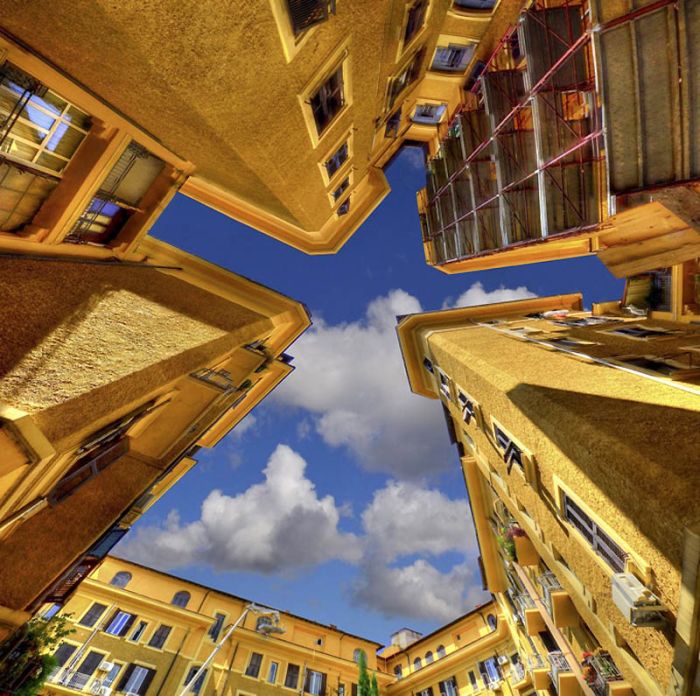 Sky Inside Buildings (20 pics)