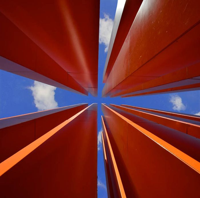 Sky Inside Buildings (20 pics)