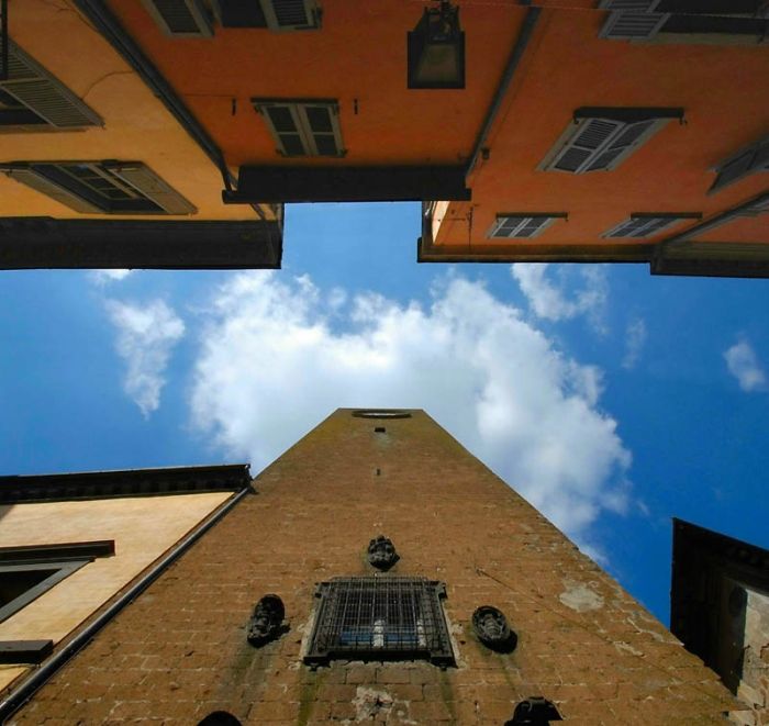 Sky Inside Buildings (20 pics)