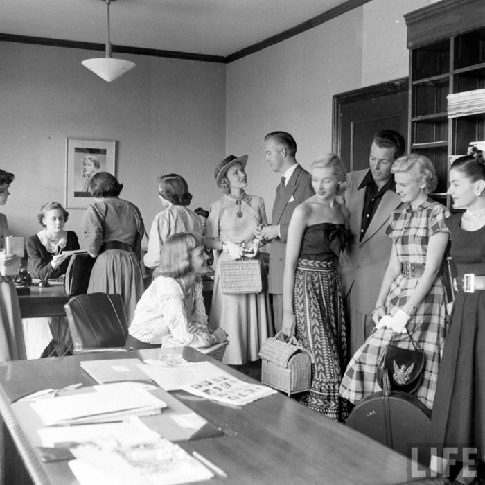 Model Agency in 1948 (24 pics)