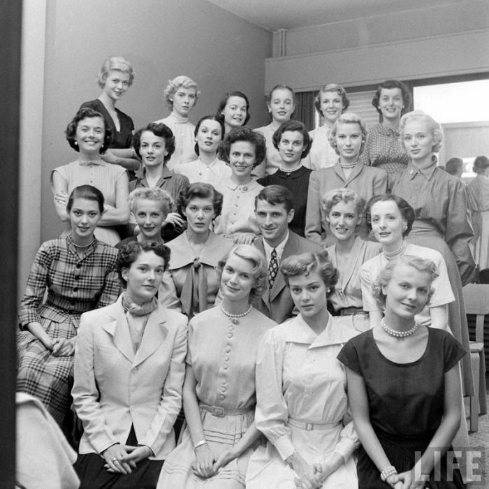 Model Agency in 1948 (24 pics)