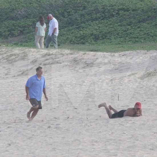President Obama Plays Football in Hawaii (15 pics)