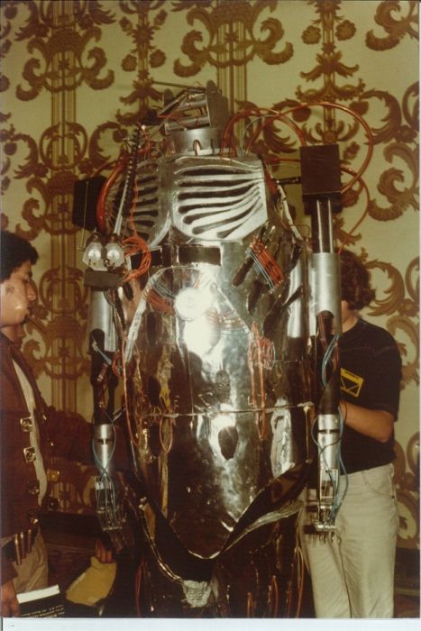 Photos From A 1980’s Sci Fi Convention (36 pics)