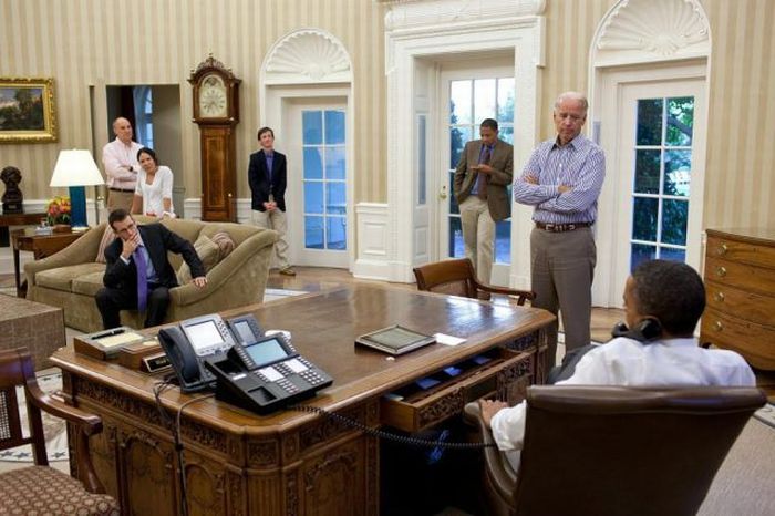 Obama's Phone Collection (22 pics)